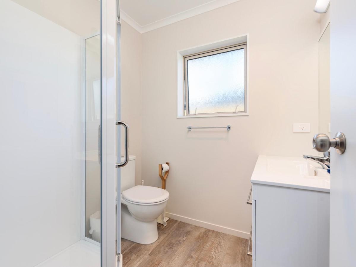 Modern Beach Break - Waihi Beach Holiday Home Bagian luar foto