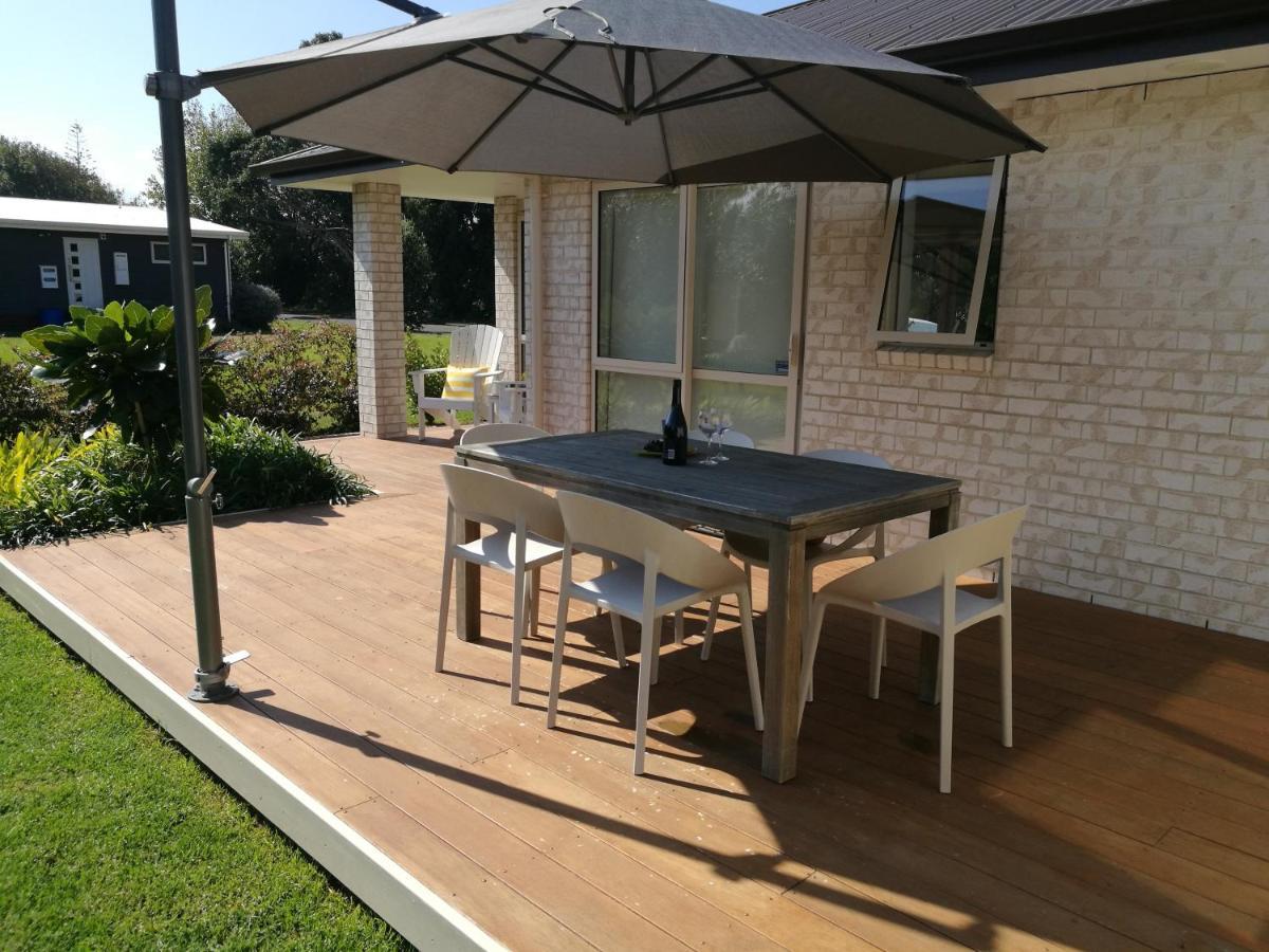 Modern Beach Break - Waihi Beach Holiday Home Bagian luar foto