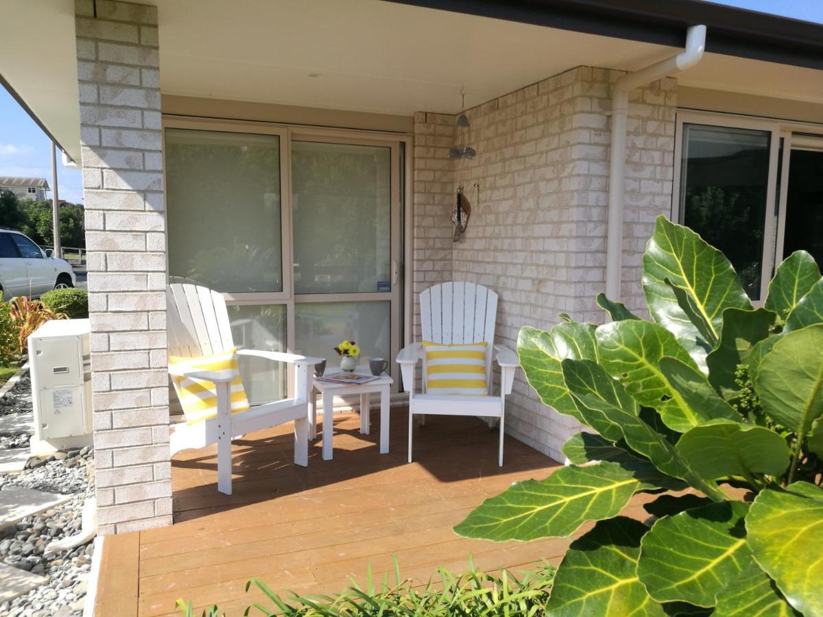 Modern Beach Break - Waihi Beach Holiday Home Bagian luar foto