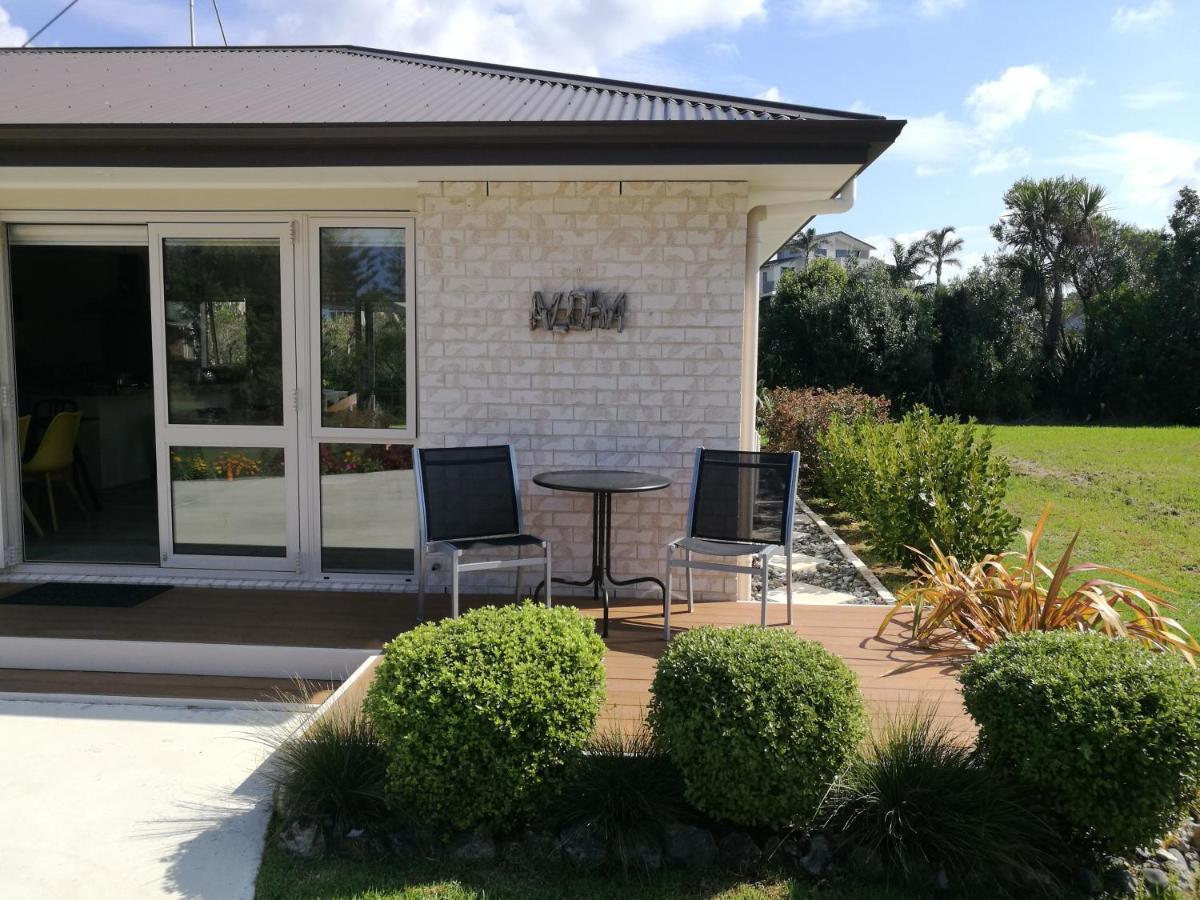 Modern Beach Break - Waihi Beach Holiday Home Bagian luar foto